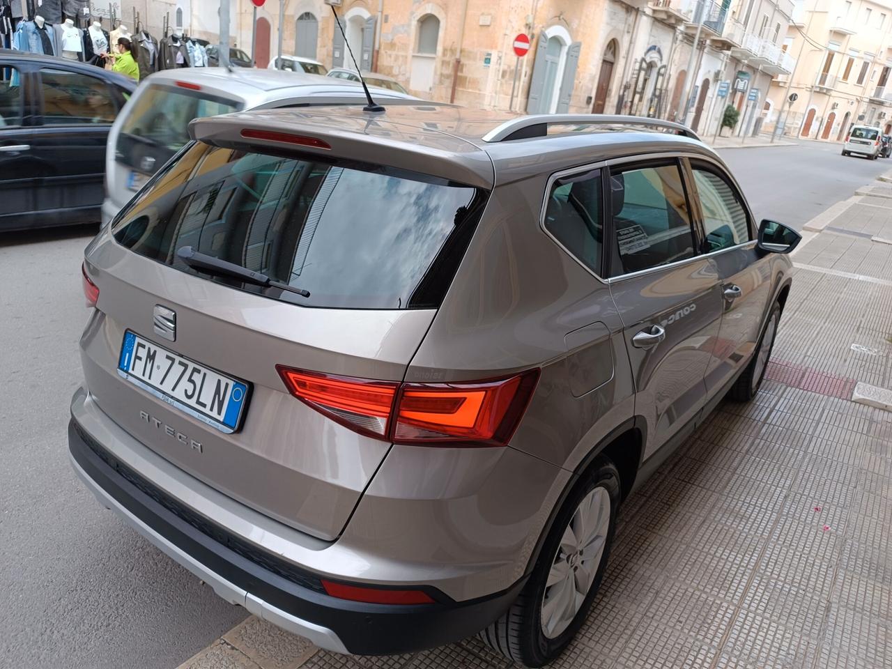 Seat Ateca 1.6 TDI 115 CV full optional navi camera