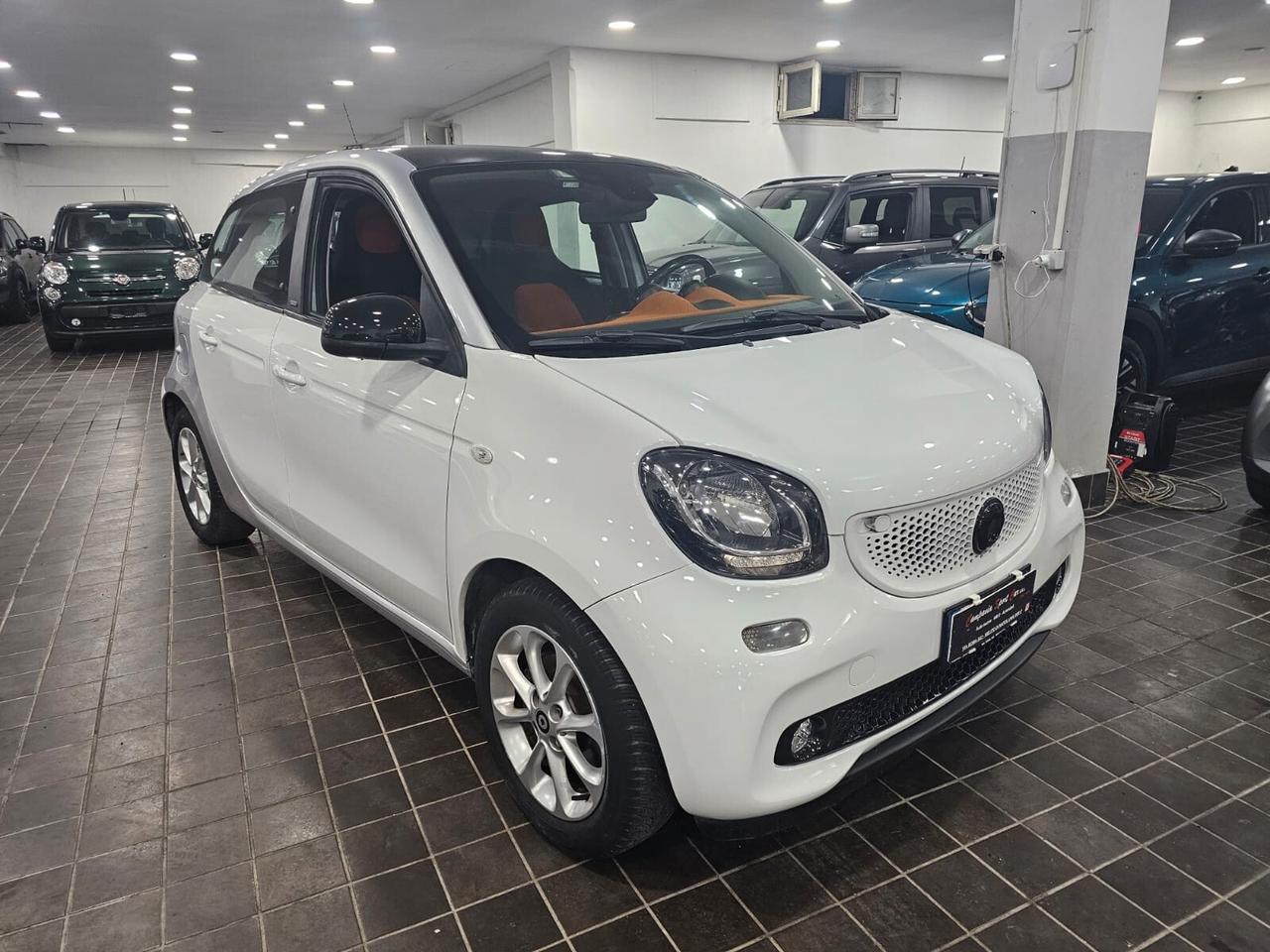 NUOVA SMART FORFOUR PASSION EDITION 1.0 TURBO BENZ 71CV