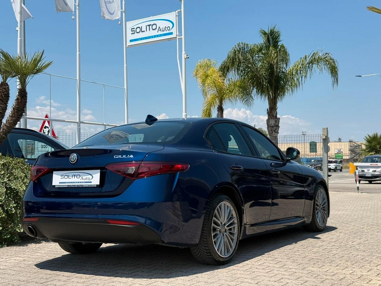 Alfa Giulia 2.2 160 CV AT8 Super Manuale Blu Monte Carlo