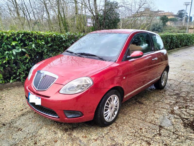 Lancia Ypsilon 3 Porte Ypsilon 1.2 8v Argento