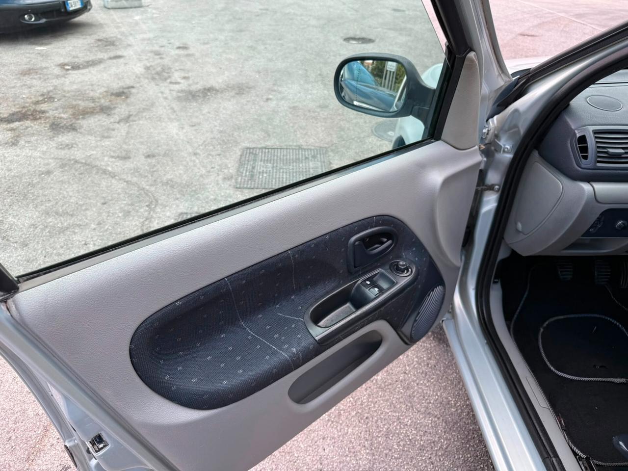 Renault Clio 1.2 16V TAGLIANDATA