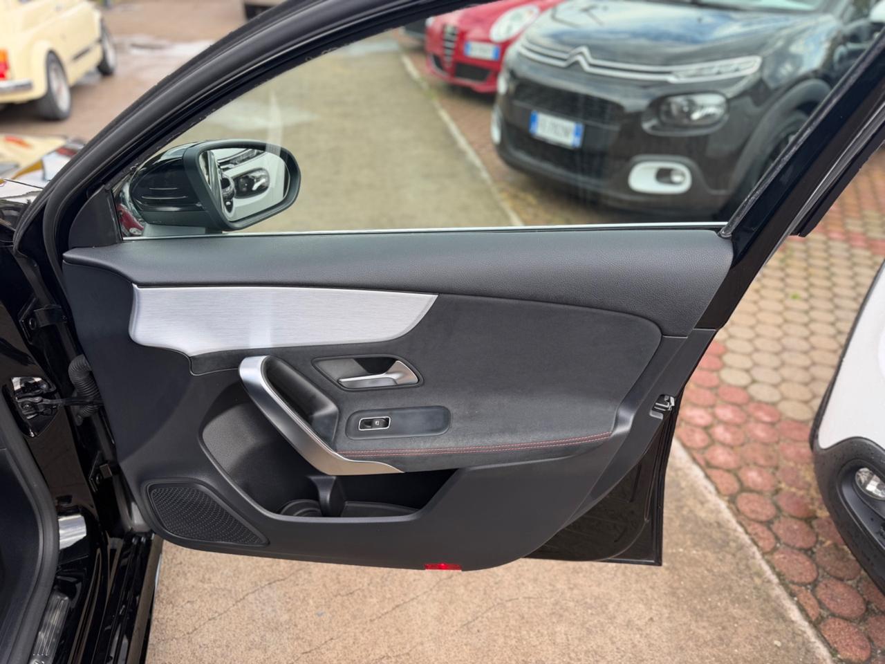 Mercedes-benz A 180 d Premium AMG Km Certificati