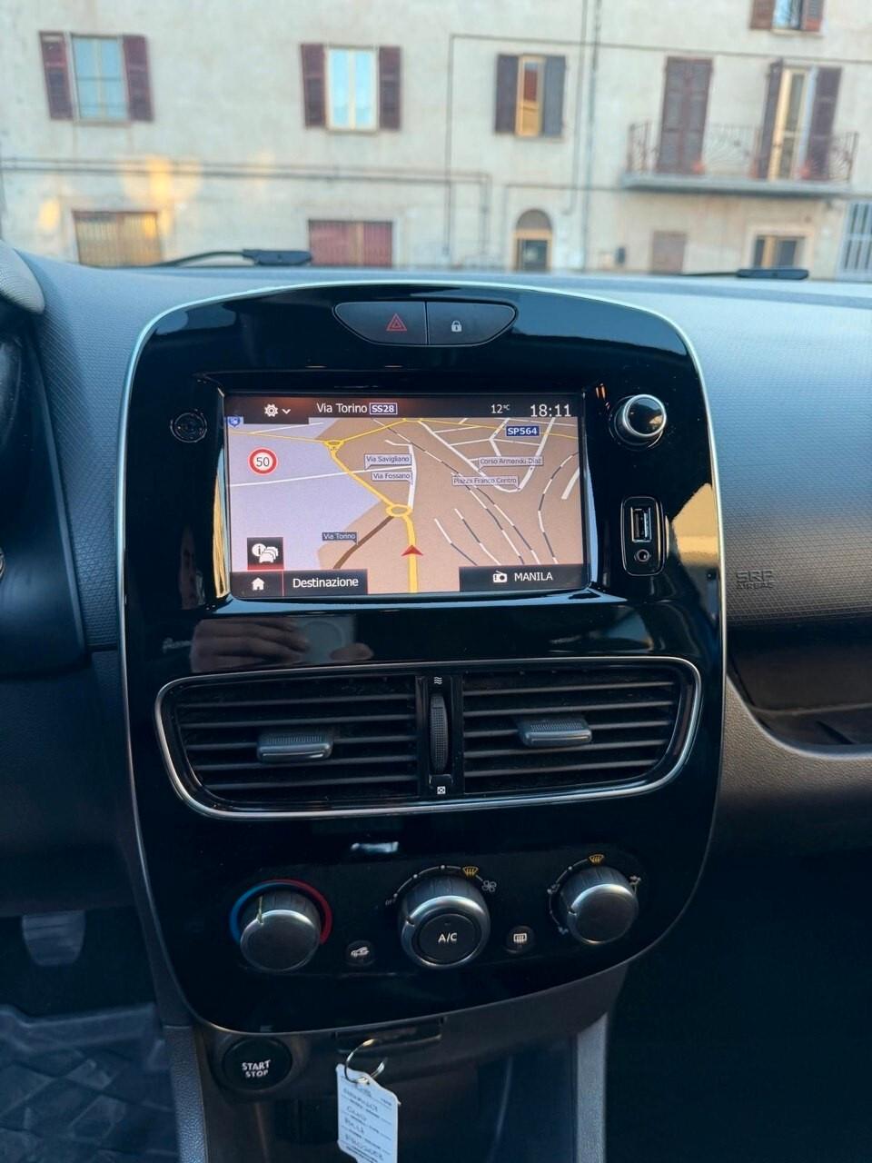 Renault Clio 1.2 75 CV 5 porte Duel