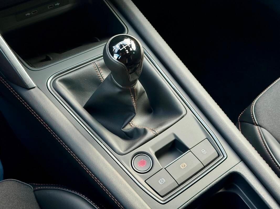 Cupra Leon Sportstourer 2024 1.5 hybrid 150 cv