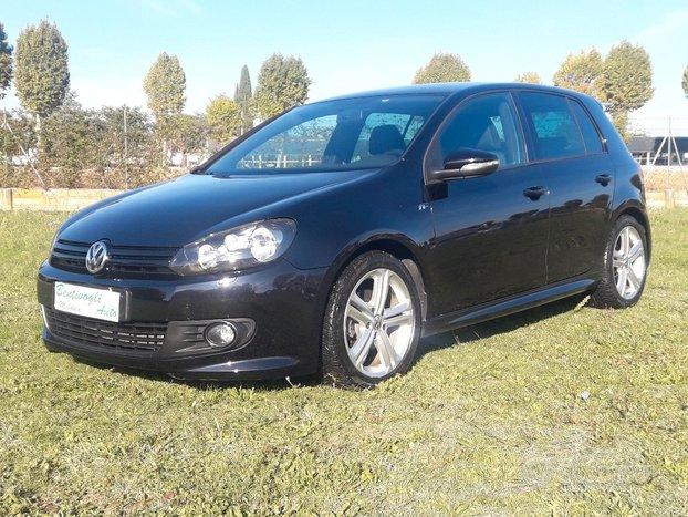 Volkswagen Golf 1.6 TDI DPF DSG 5p. R-Line