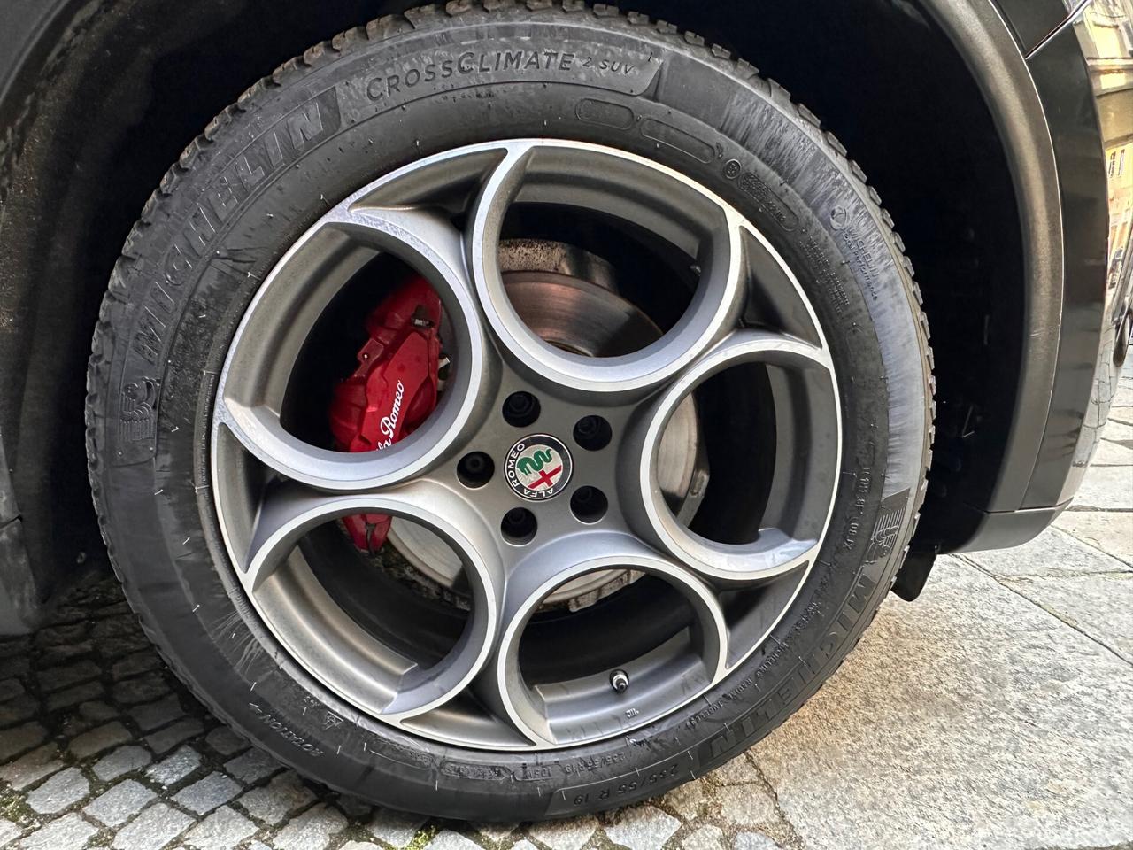 Alfa Romeo Stelvio 2.2 Turbodiesel *PADDLE F1* Q4