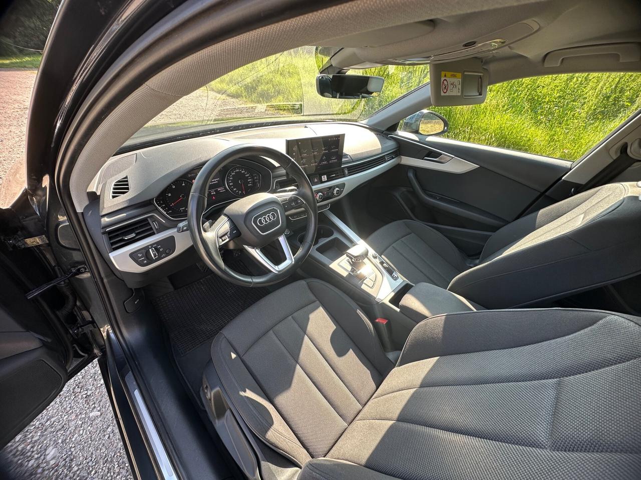Audi A4 Avant 40 TDI quattro S tronic Business Advanced