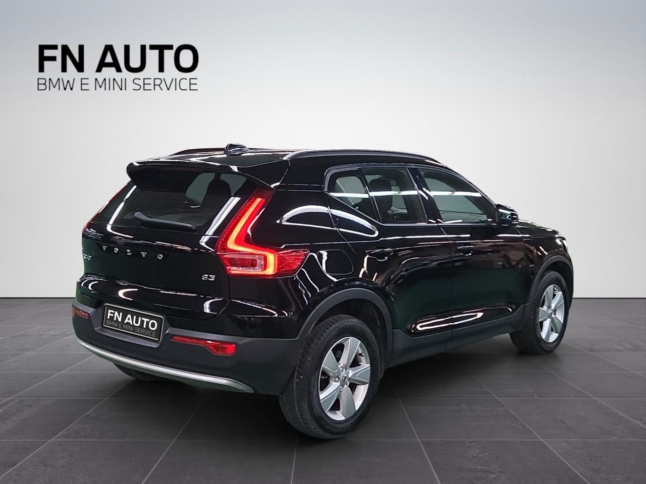 Volvo XC40 B3 automatico Essential
