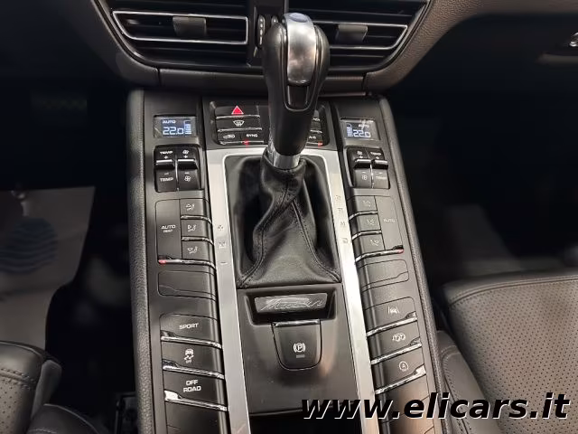 PORSCHE Macan 3.0 S