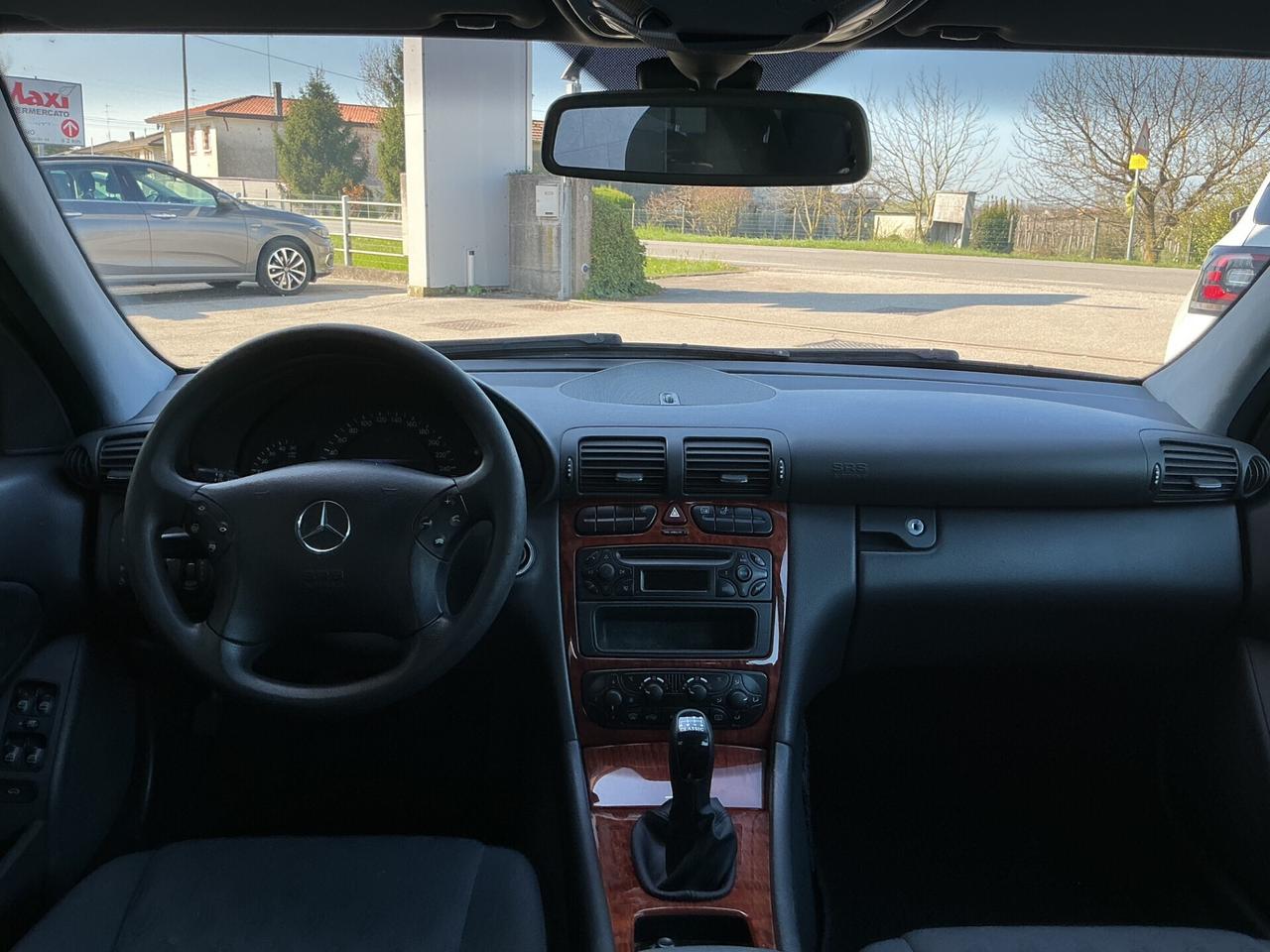 Mercedes-benz C 200 2.1 Diesel