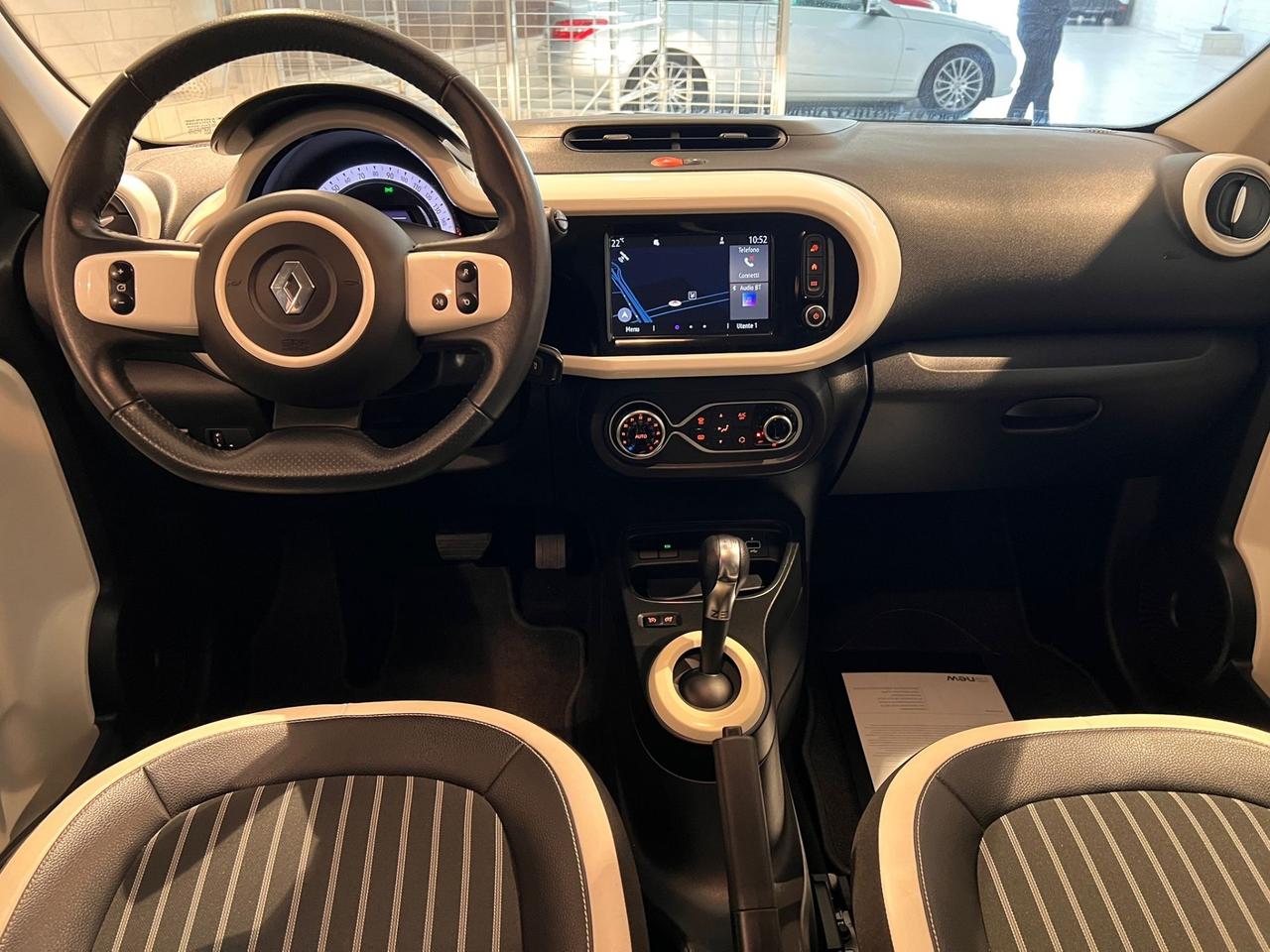 Renault Twingo Electric Intens 500€ di ricariche omaggio