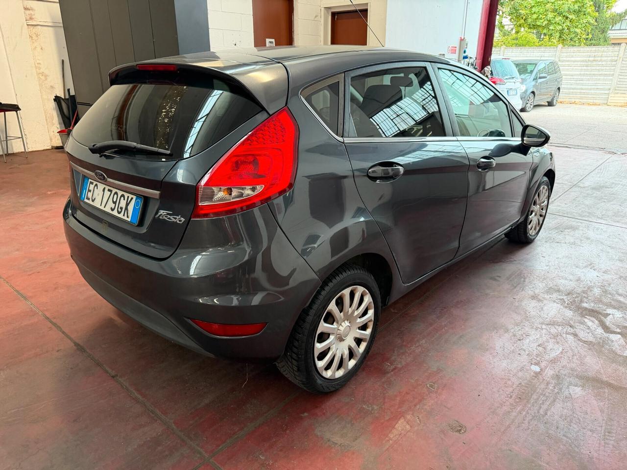 Ford Fiesta 1.4 5p BZ-GPL TITANIUM