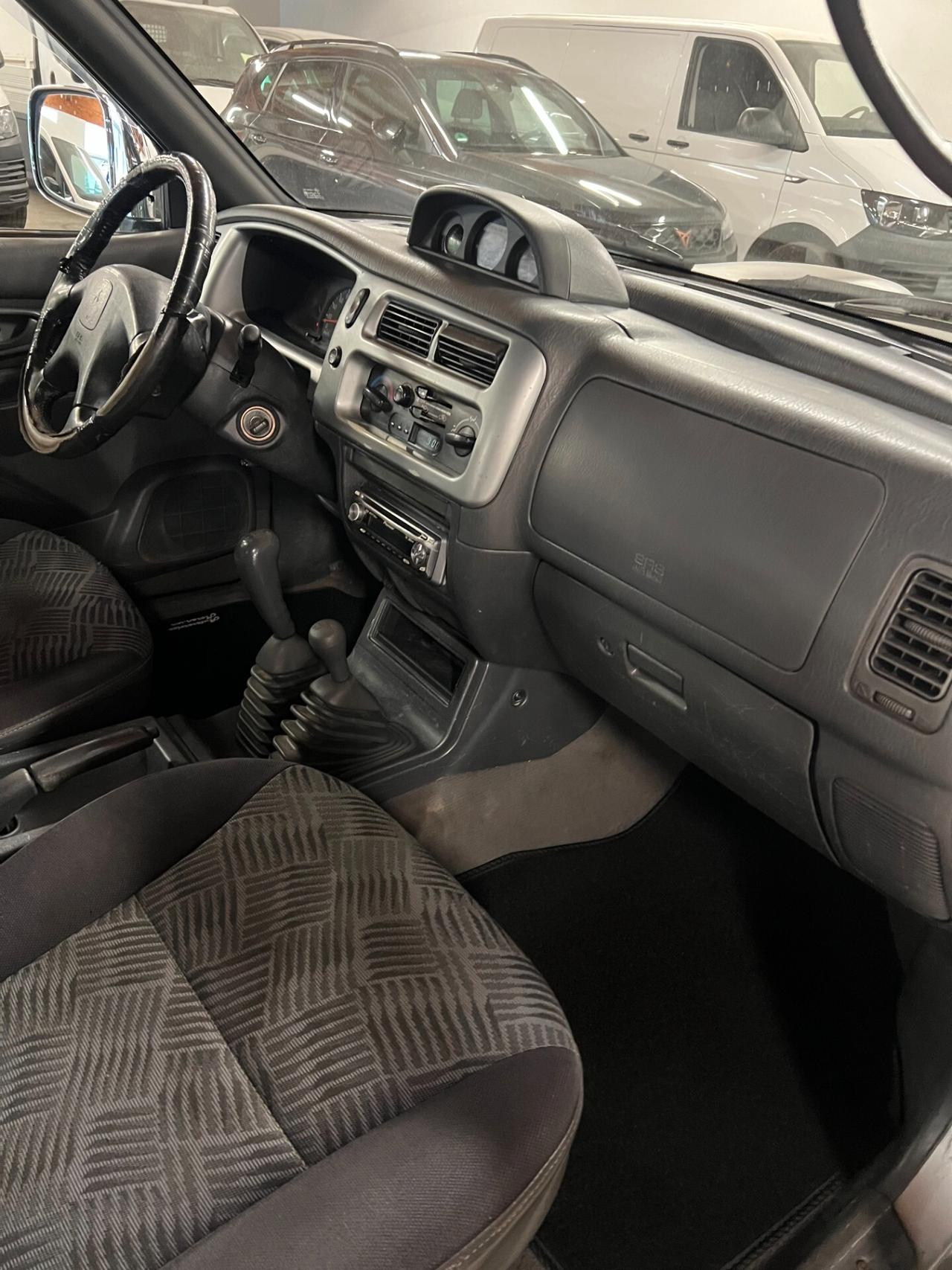 Mitsubishi L200 2.5 TDI 4x4 99PS/cv DC GLS Neopatentati