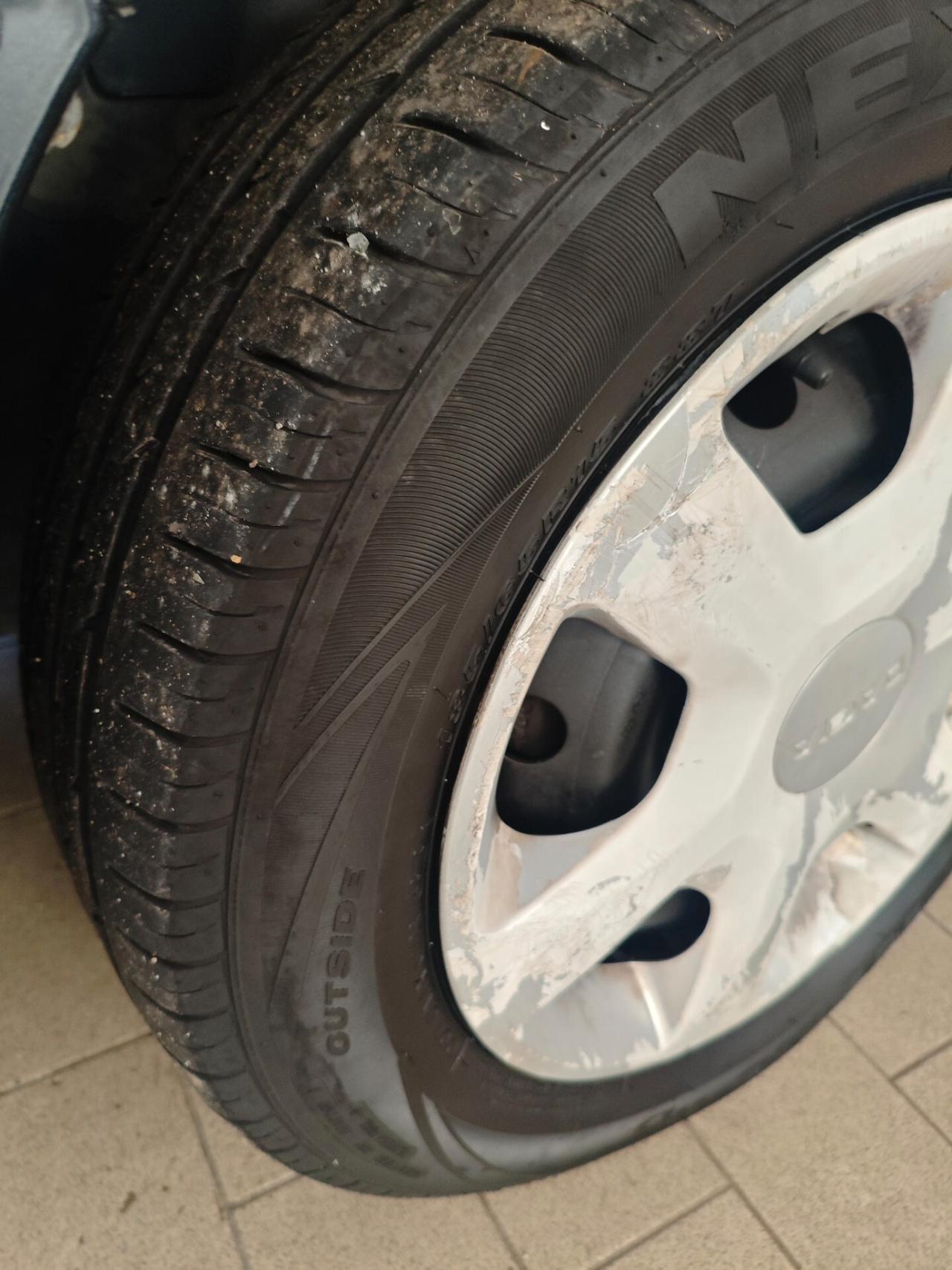 Dacia Logan 1.4 Lauréate