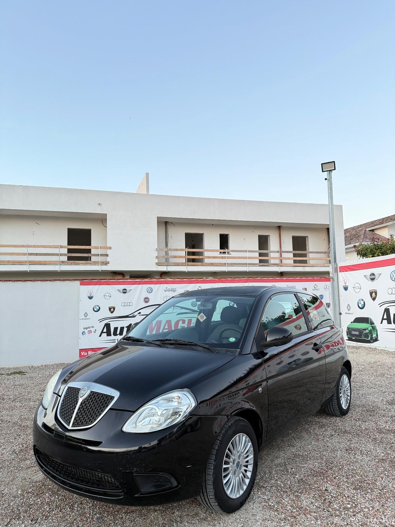 Lancia Ypsilon 1.2 Argento