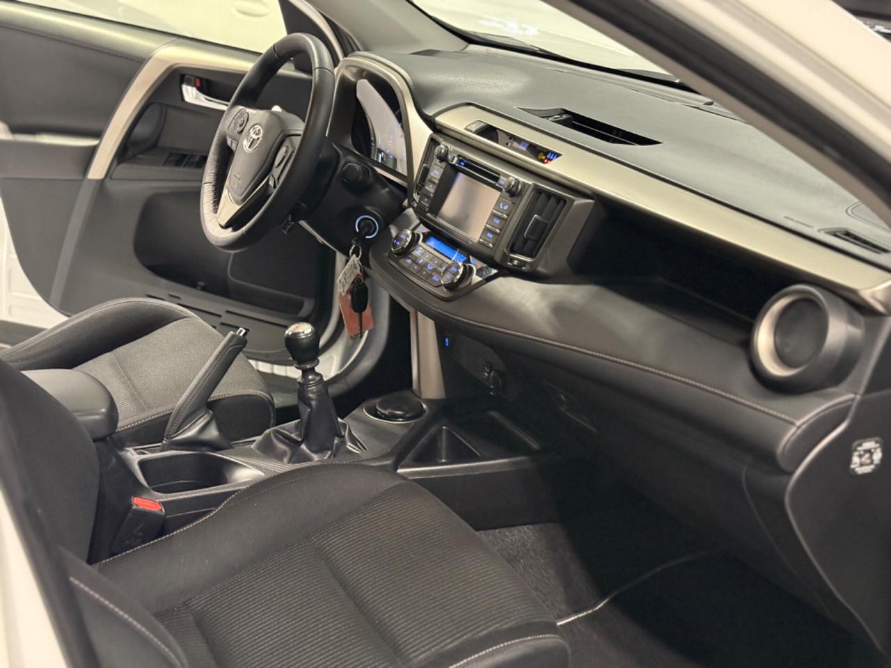 Toyota RAV 4 RAV4 2.0 D-4D Active