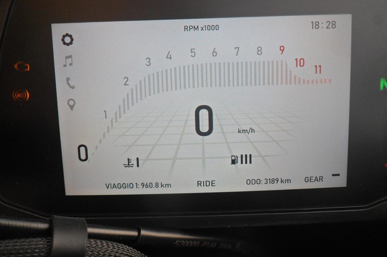 Moto Morini X-Cape 649 adventouring