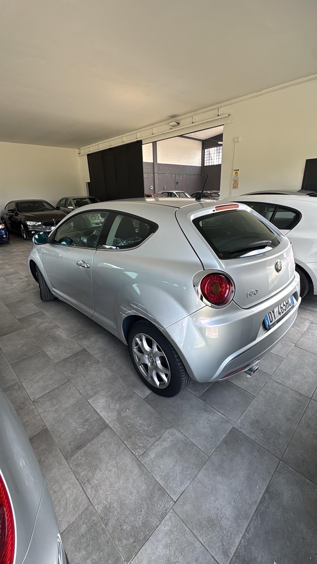 Alfa Romeo MiTo 1.6 JTDm 16V Distinctive Sport Pack
