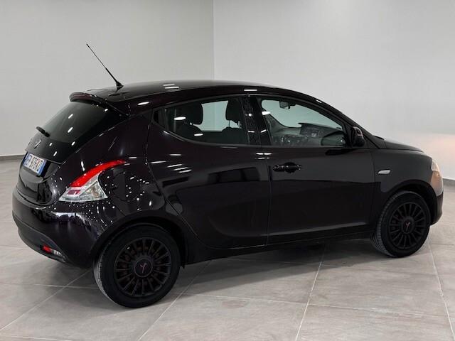 Lancia Ypsilon 1.2 69 CV 5 porte Platinum