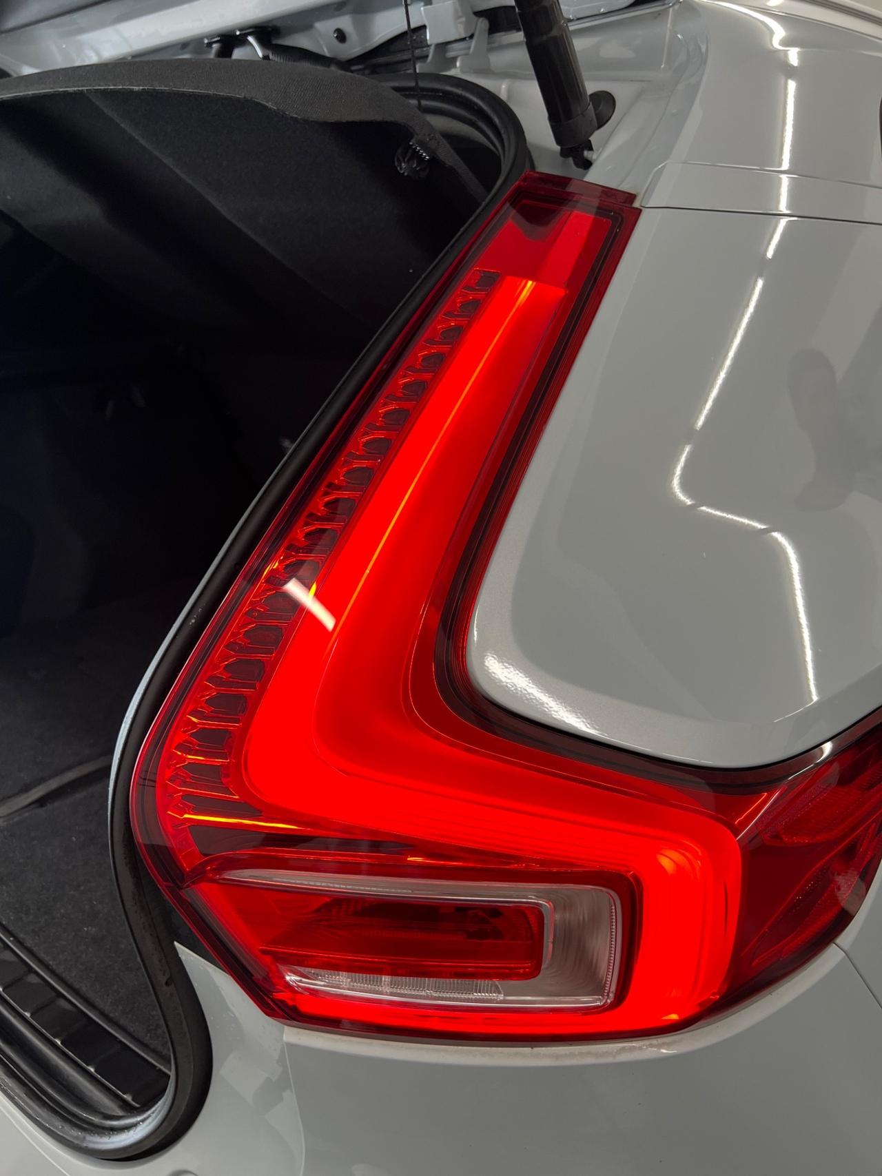 Volvo XC40 D4 AWD Geartronic Momentum