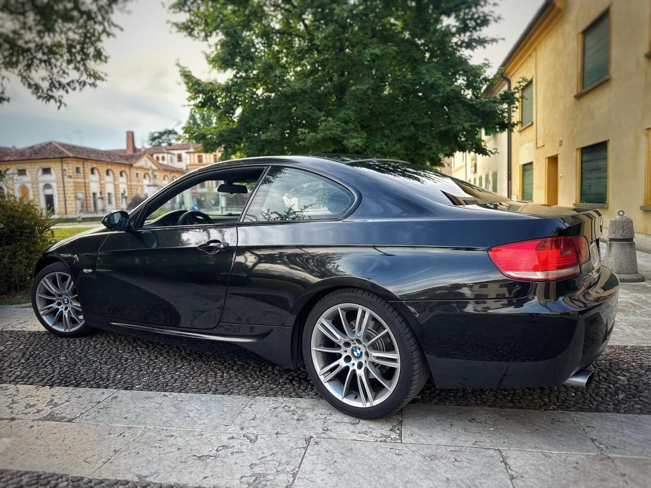 BMW 320d Coupé M Sport – E92 – 177 CV – Youngtimer – 4.900€