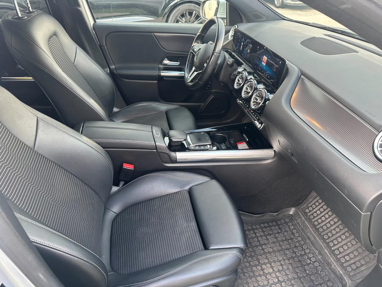 Mercedes-Benz GLA 180 SPORT PLUS*AUT*LED*NAVI*KAMERA*BLUETOOTH*