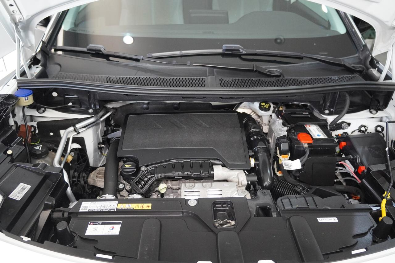 Peugeot 3008 1.2T EAT8 130cv ALLURE