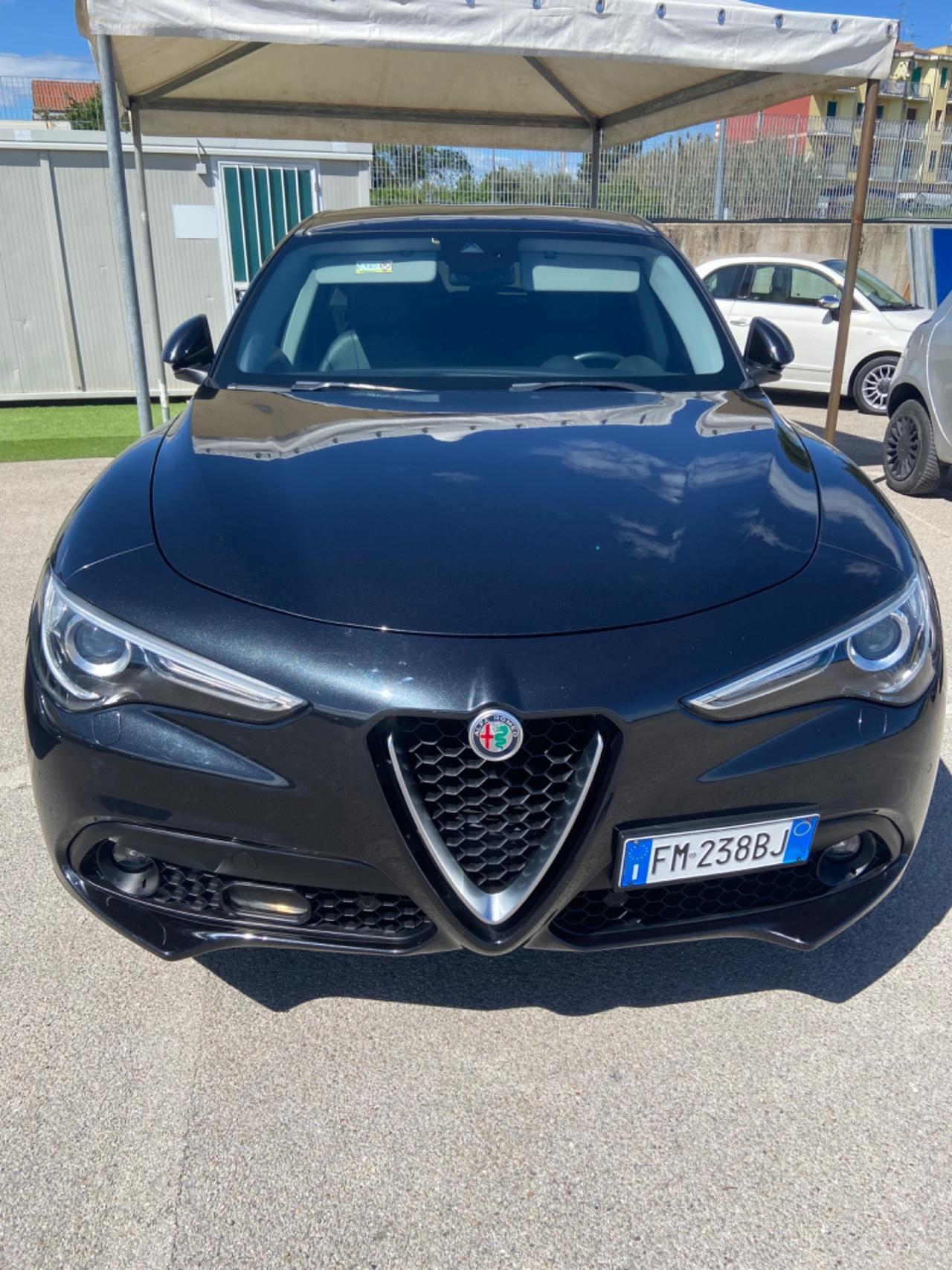 Alfa Romeo Stelvio 2.2 Turbodiesel 180 CV AT8 RWD Executive