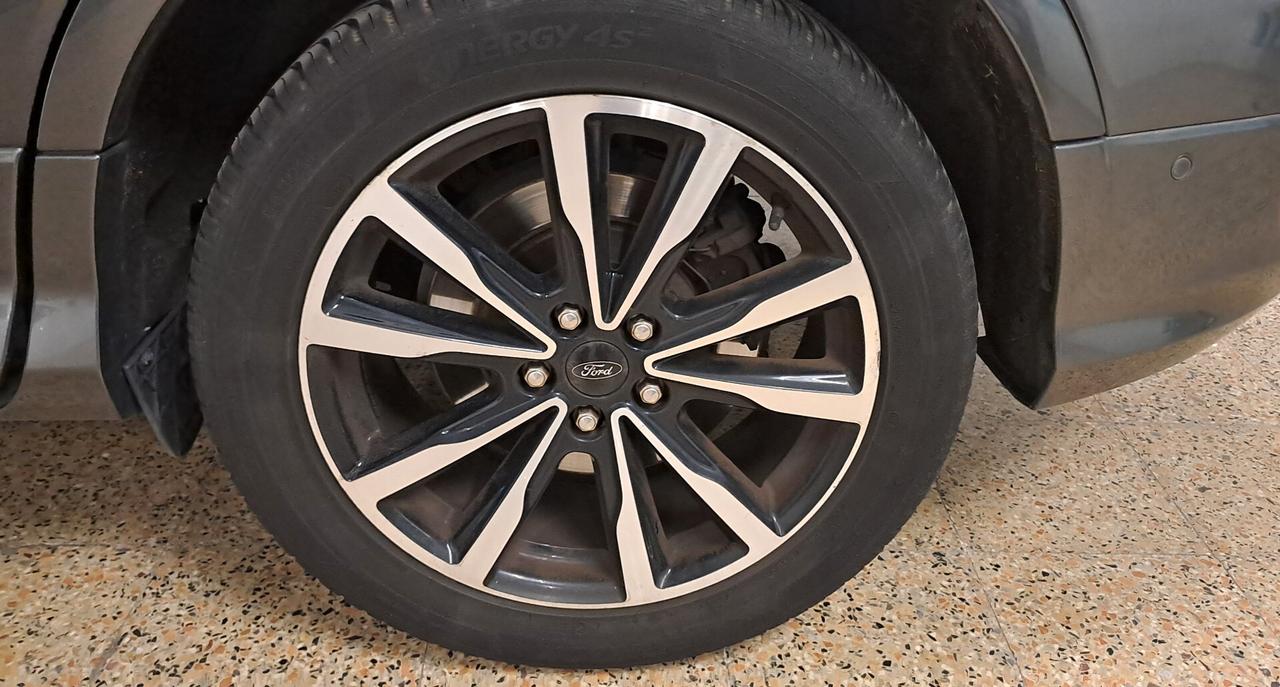 Ford Kuga 1.5 TDCI 120 CV 2WD ST-Line