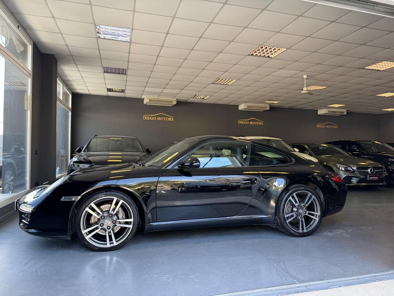 Porsche 911 Carrera Coupé Black Edition