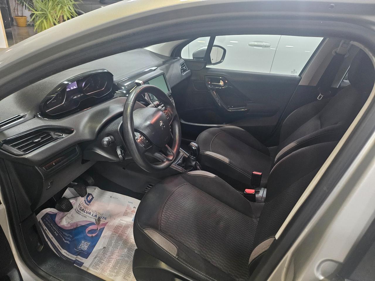 Peugeot 208 PureTech 82 Active 98.000km 2016