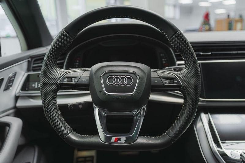 Audi Q7 AUDI Q7 S- LINE *7 POSTI*