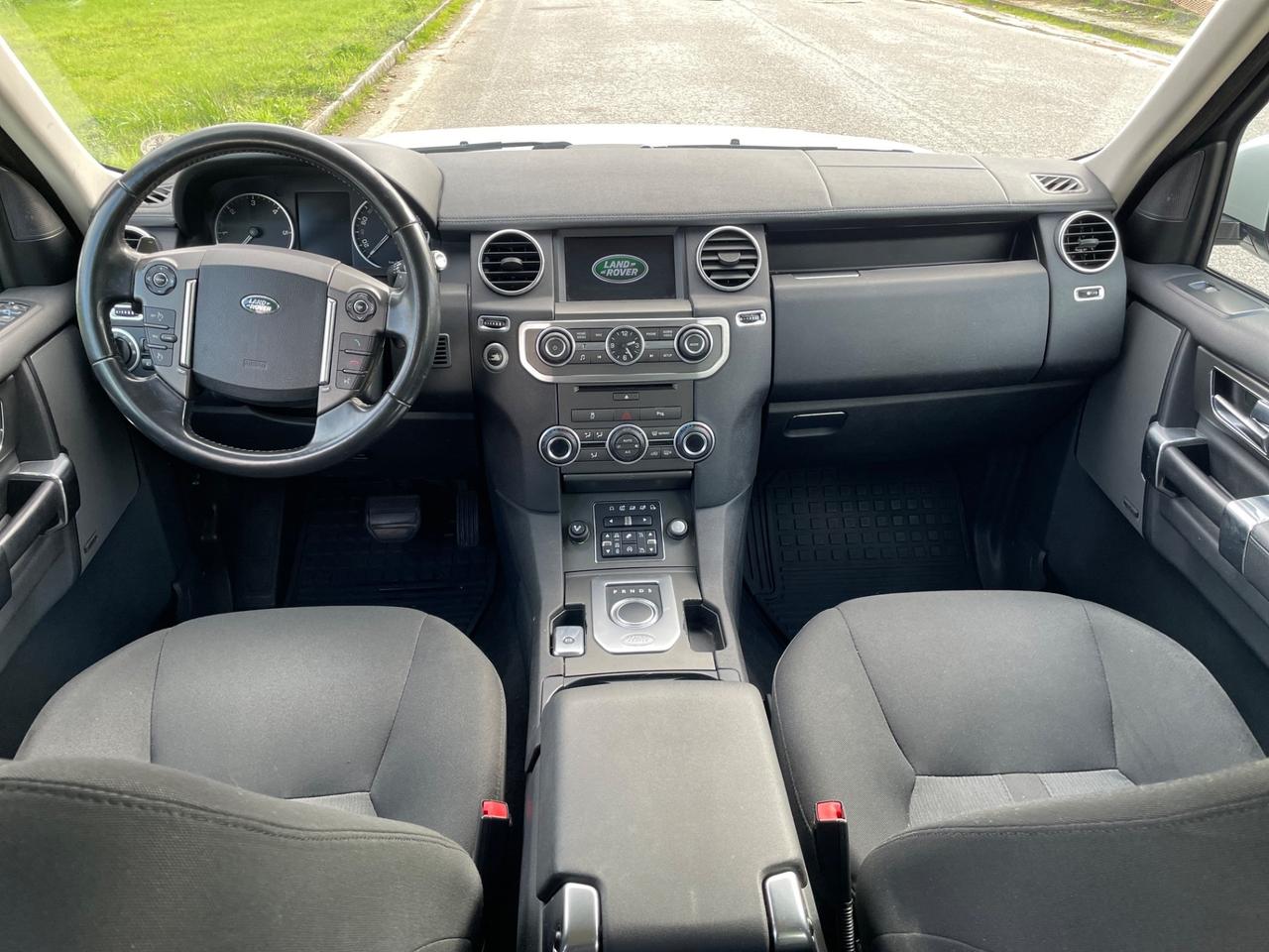 Land Rover Discovery 4 3.0 TDV6 211CV SE