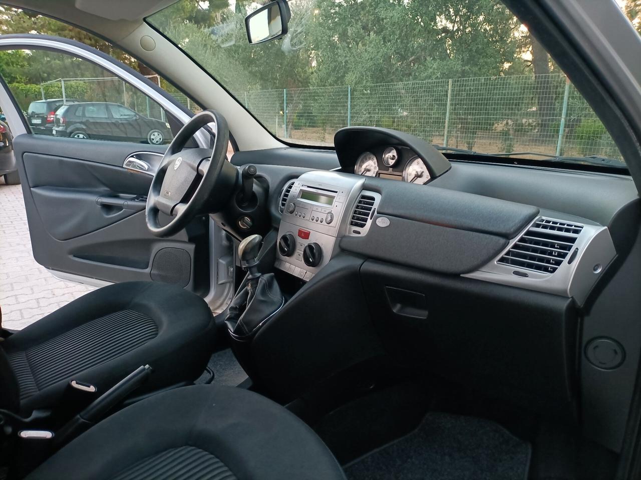 Lancia Ypsilon 1.2 **101.000km**