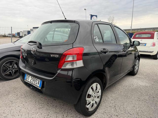 TOYOTA Yaris 1.0 5 porte