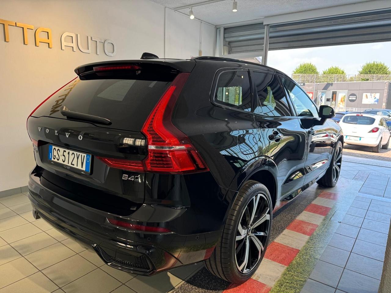 Volvo XC 60 XC60 B4 (d) AWD automatico Plus Dark