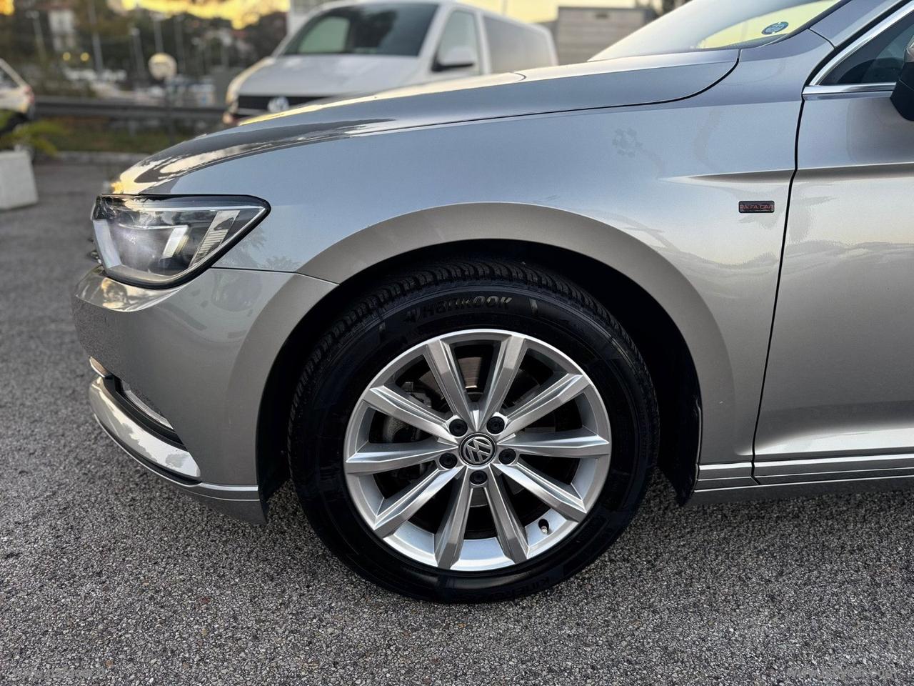 VOLKSWAGEN Passat Variant 2.0 TDI DSG Highline BMT