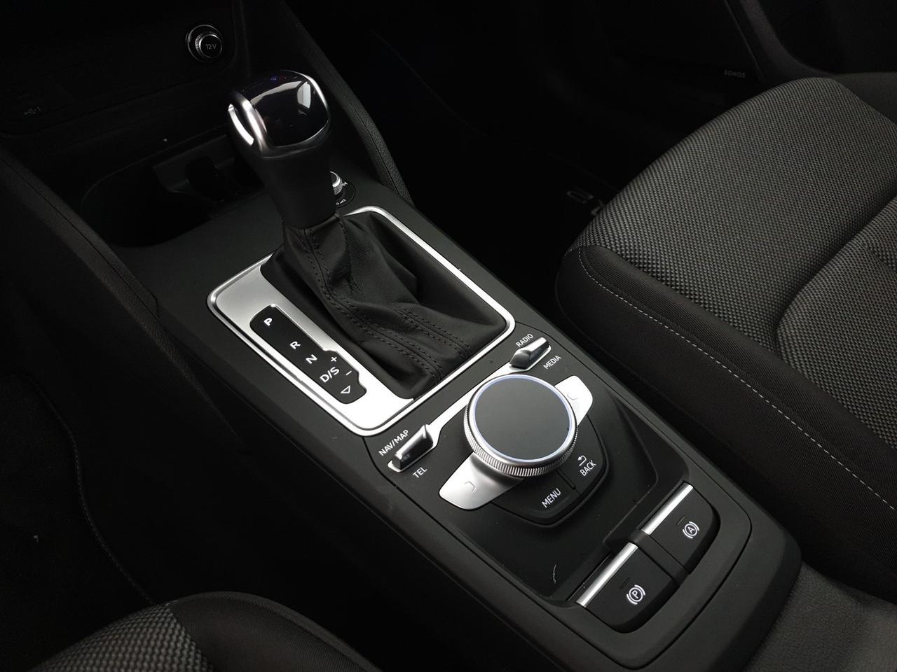 35TDI 150CV S tronic Identity Black