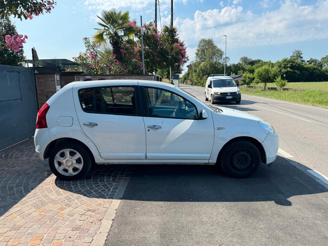 Dacia Sandero 1.4 8V GPL Lauréate