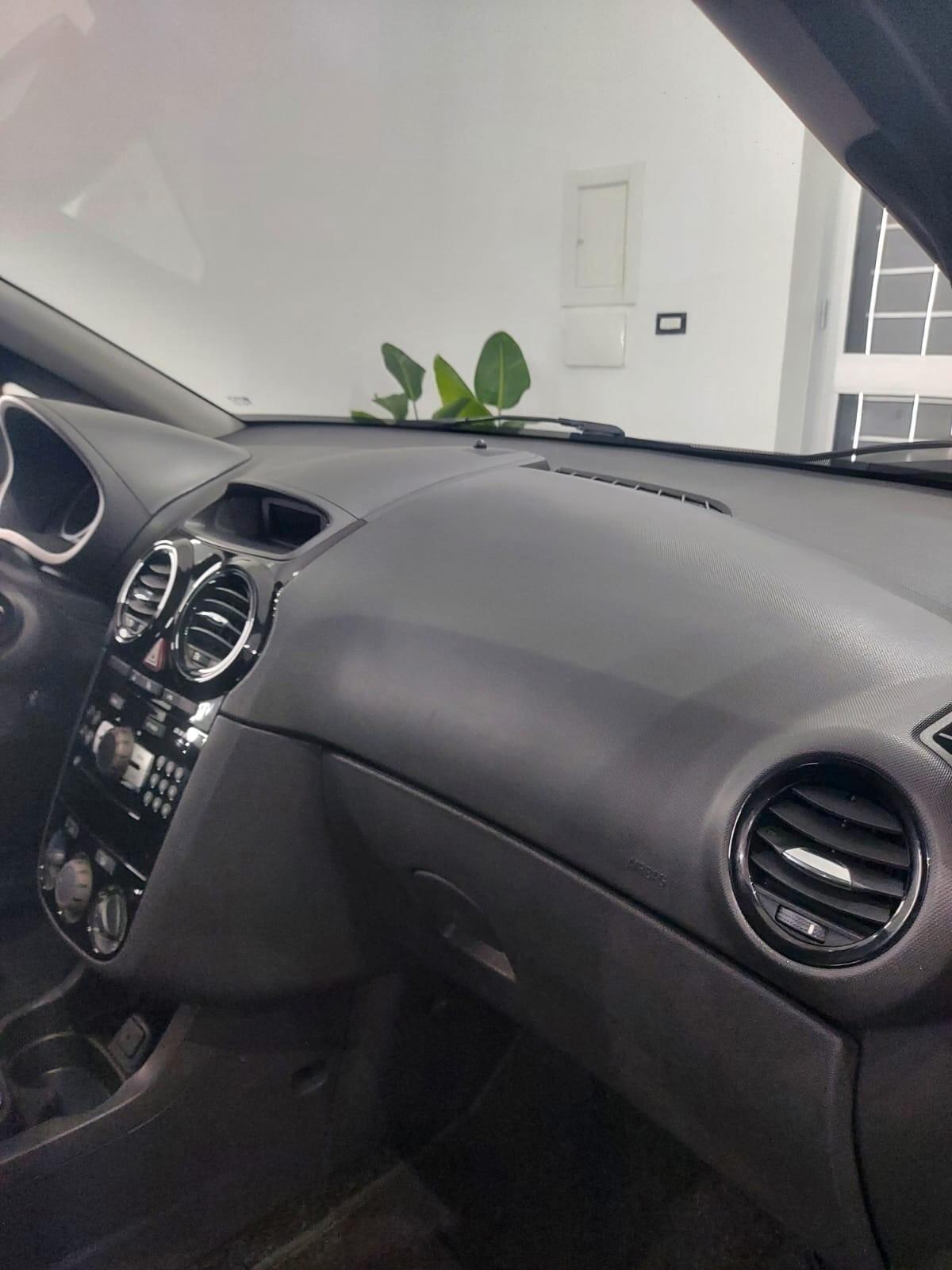 Opel Corsa 1.2 85CV 3 porte GPL-TECH Edition