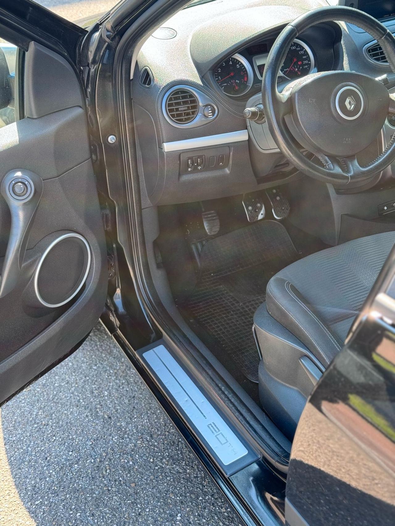 Renault Clio 1.2 16V 5 porte Luxe