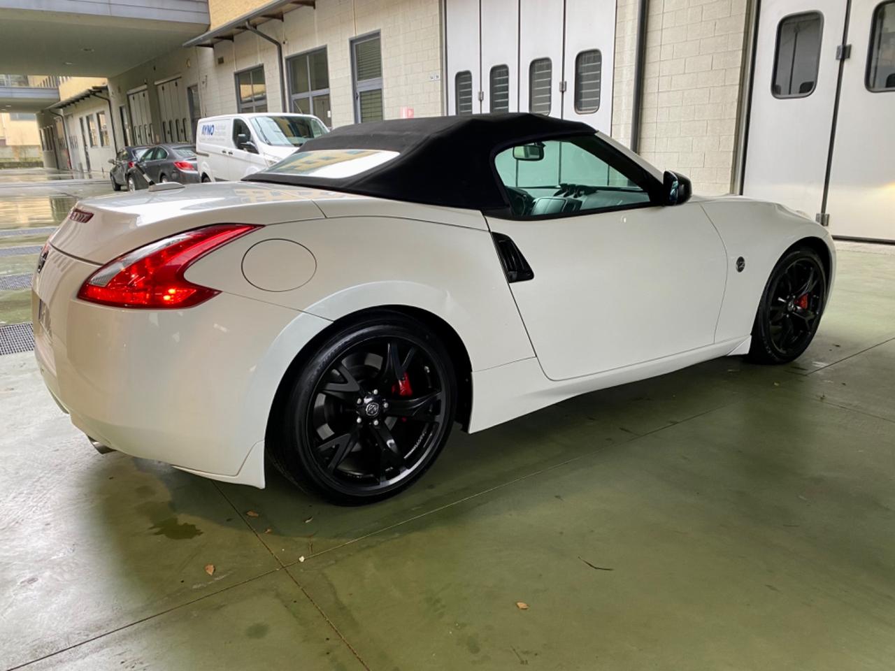 Nissan Z 370Z Roadster 3.7 V6 Lev 2