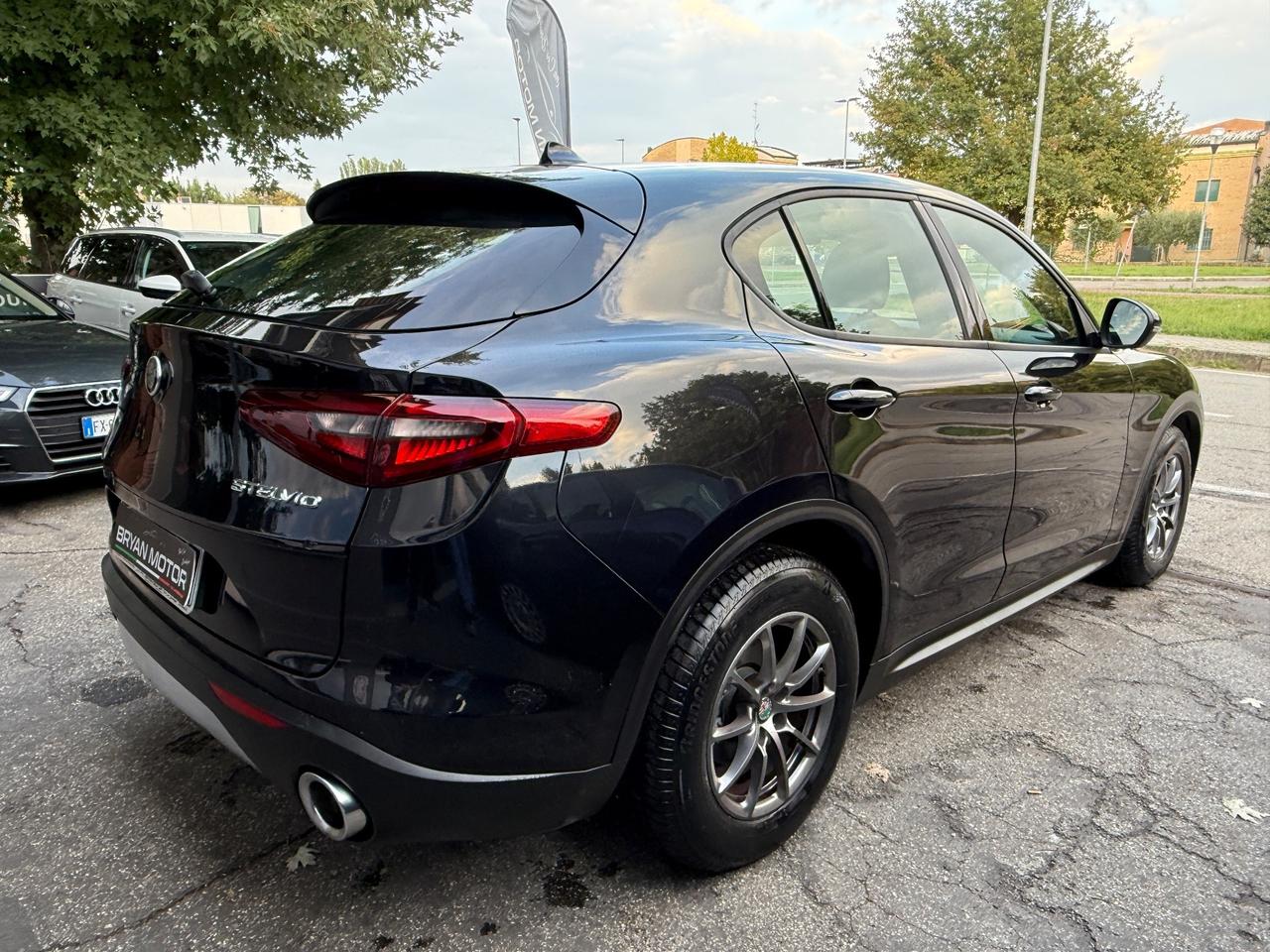 Alfa Romeo Stelvio 2.2 Turbodiesel 160 CV AT8 RWD Business