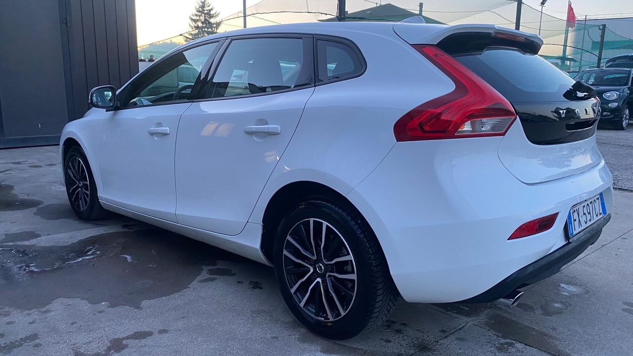 Volvo V40 D2 Business Plus