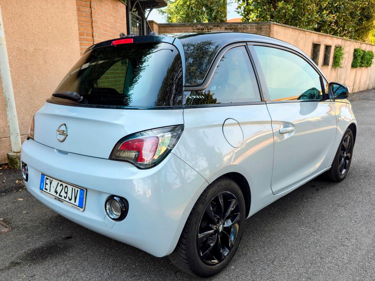 Opel Adam