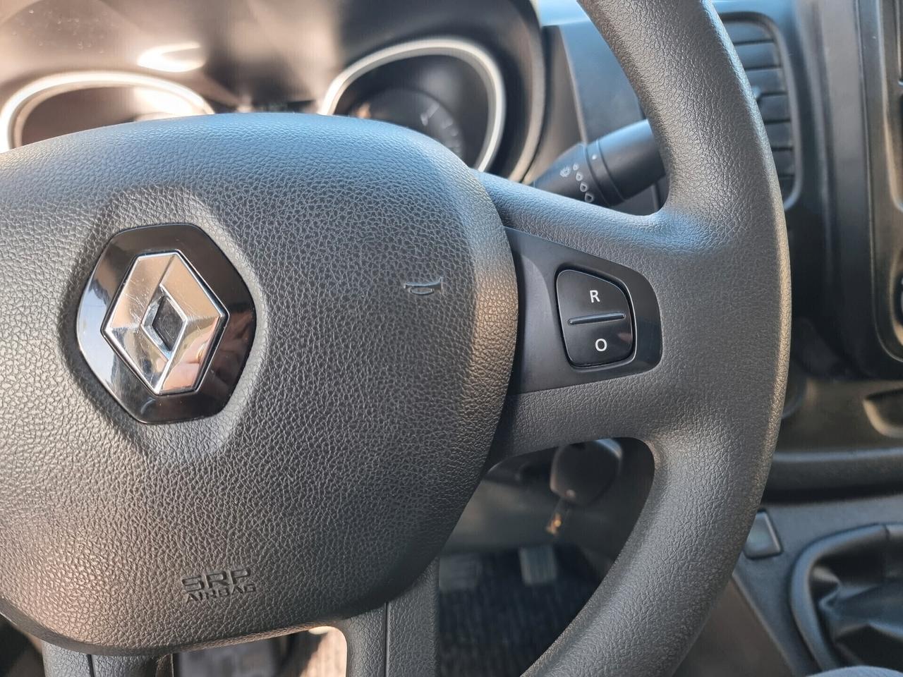 Renault TRAFIC 2.0 DCI L2 PL TB PASSO LUNGO TETTO BASSO IVA ESCLUSA