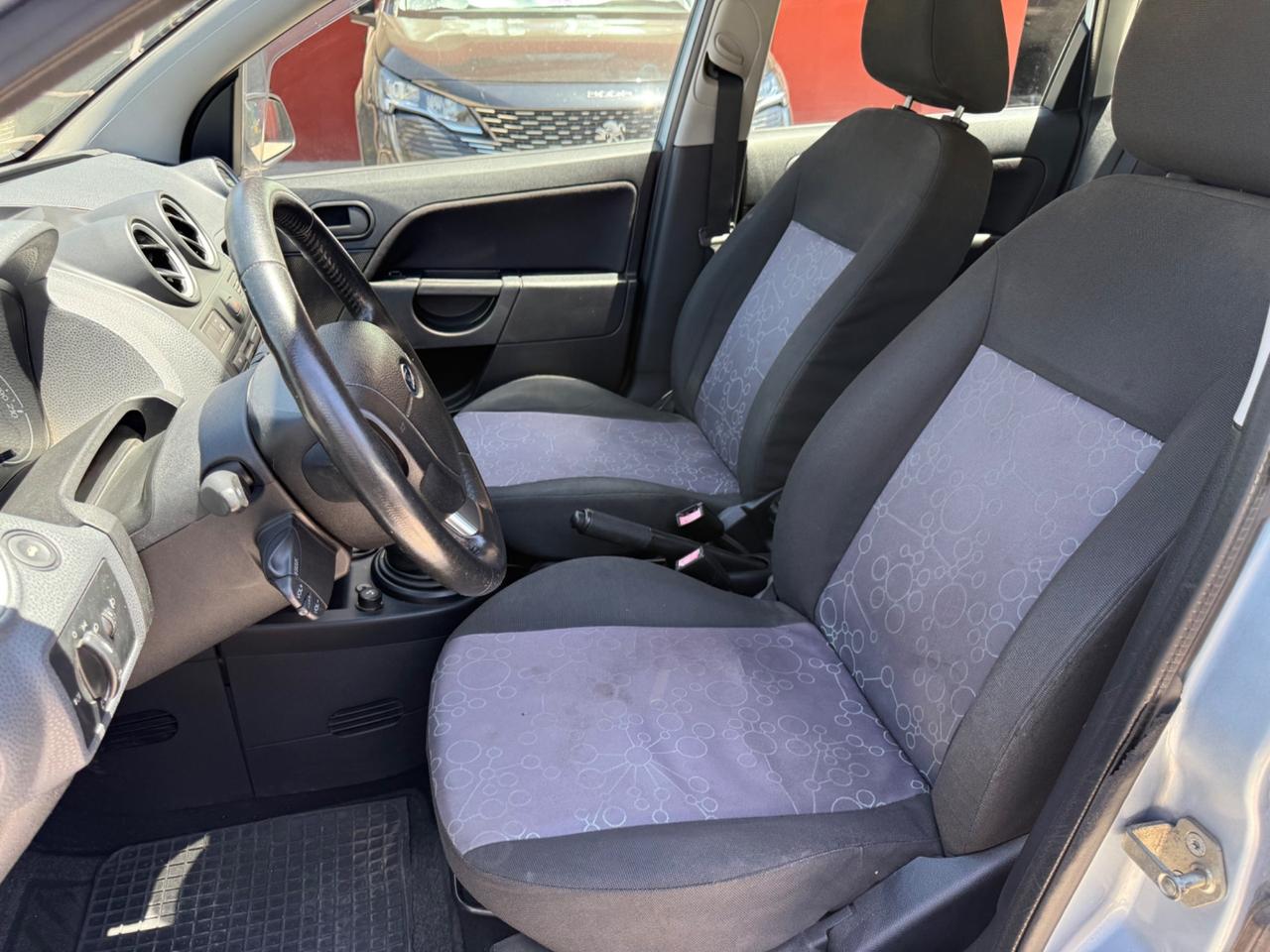 Ford Fiesta 1.4 TDCi 5p. Titanium