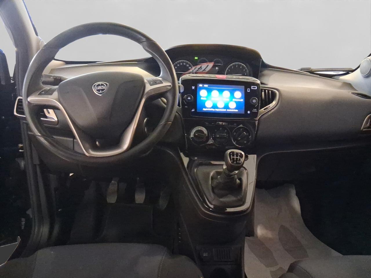 Lancia Ypsilon 1.0 FireFly 5 porte S&S Hybrid Ecochic Silver