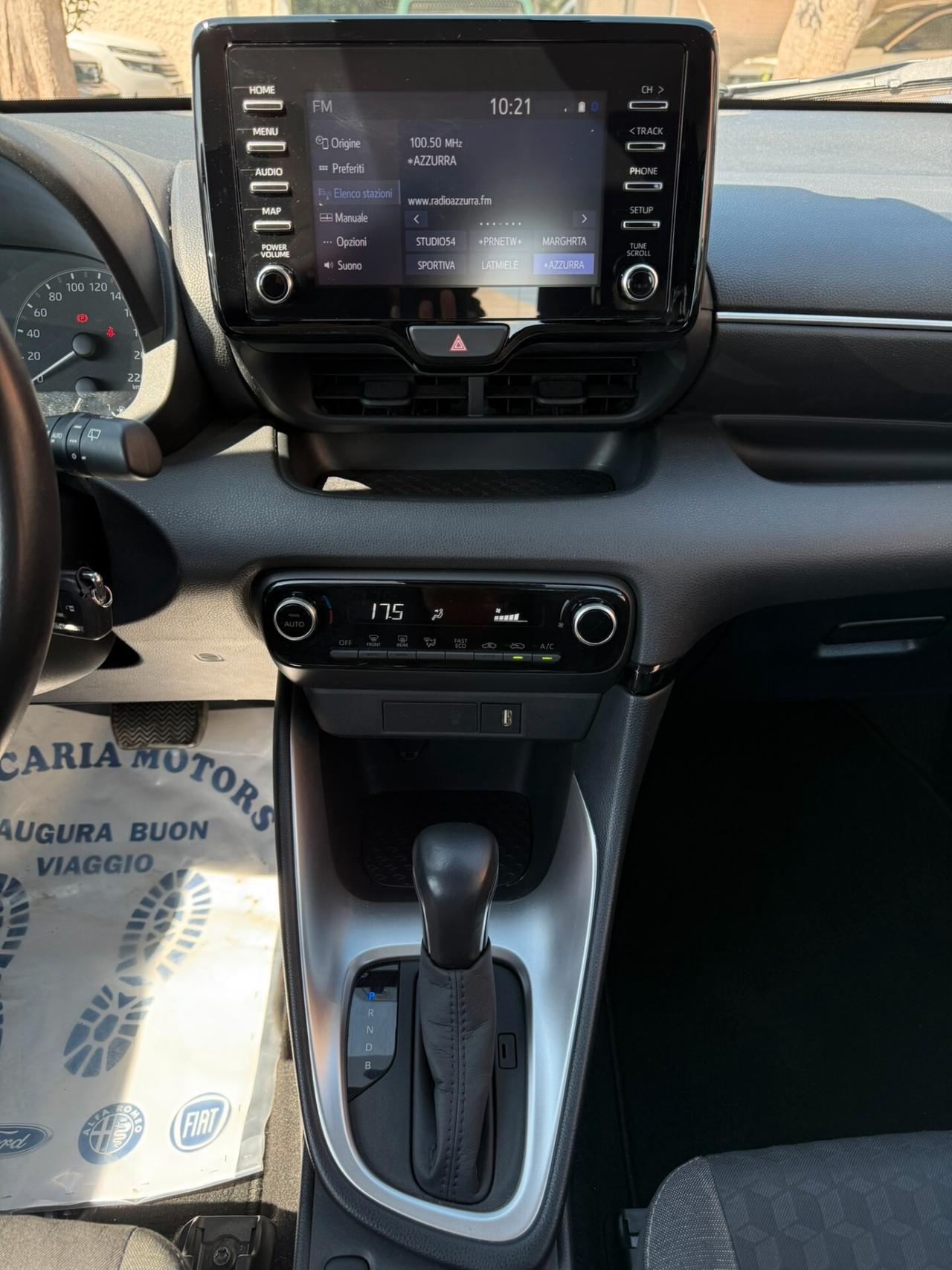 Toyota Yaris 1.5 Hybrid 92CV Automatic - 2021