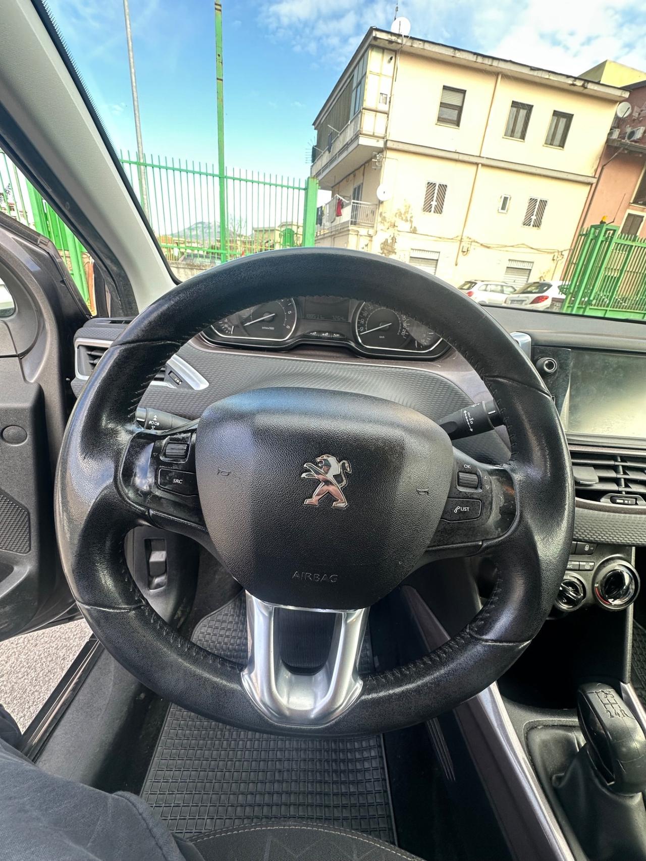 Peugeot 2008 1.6 e-HDi 92 CV Stop&Start Urban Cross